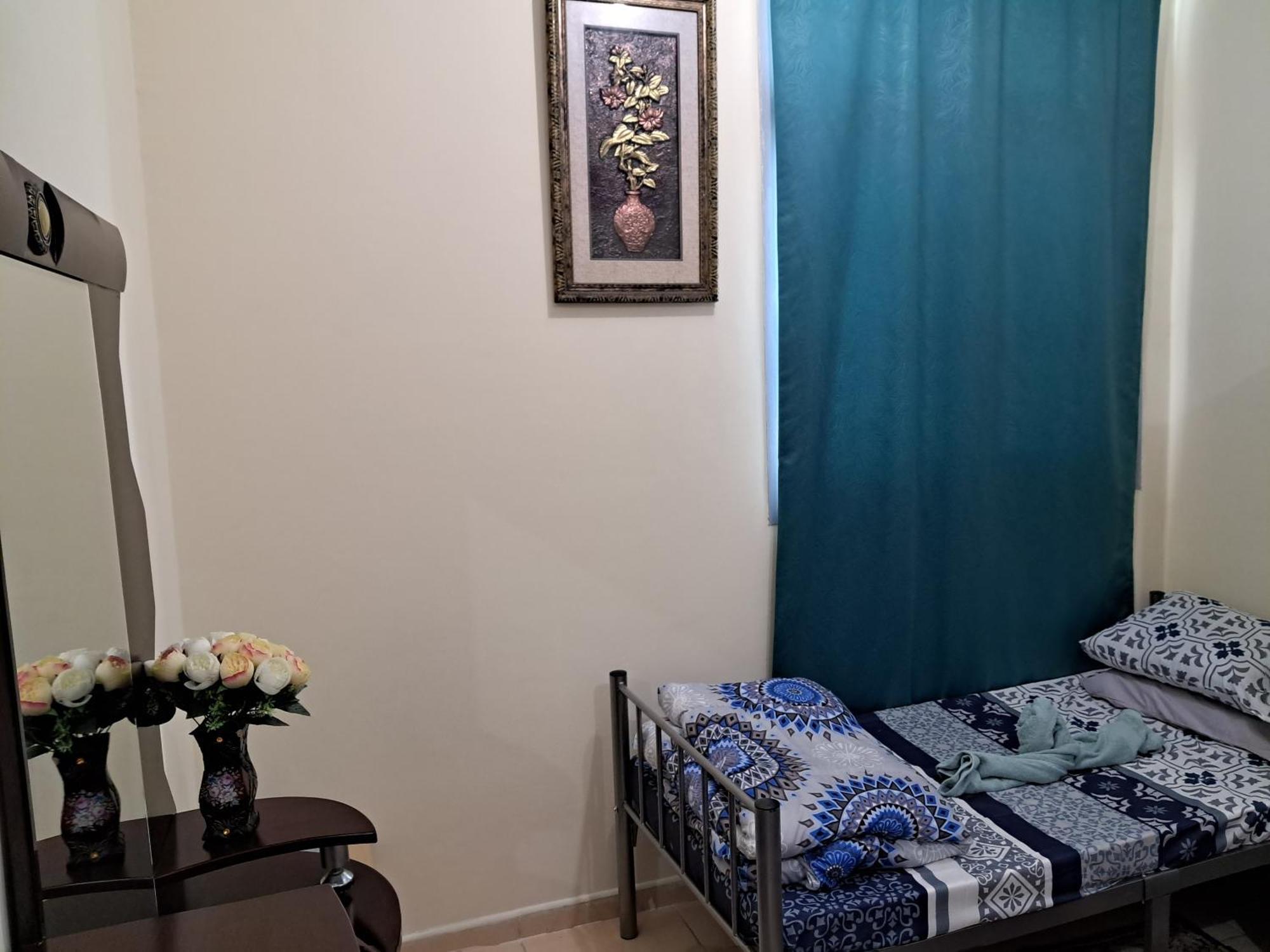 Top House Hostel Абу-Даби Экстерьер фото